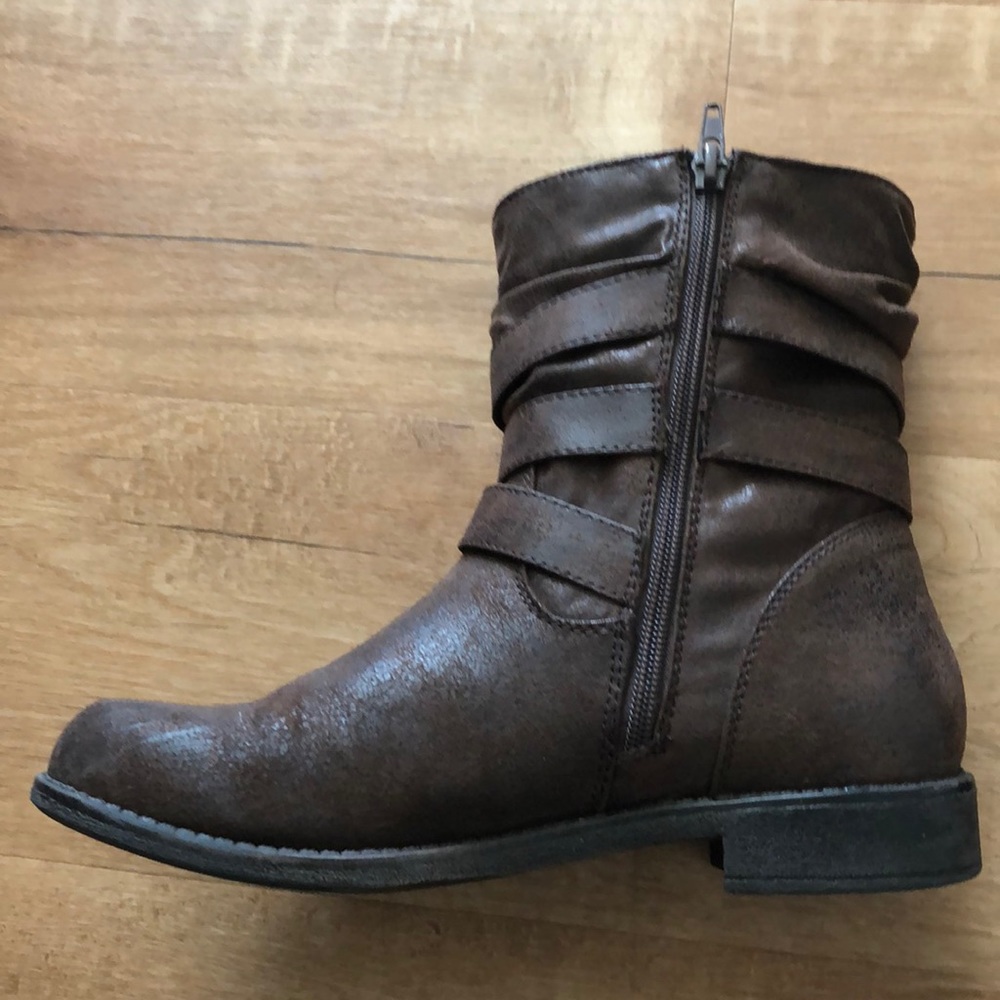 Brown booties - Picture 2 of 2